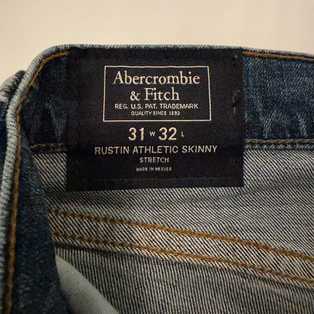 Abercrombie & Fitch jeans, size 31x32, athletic skinny, fits like a stra…